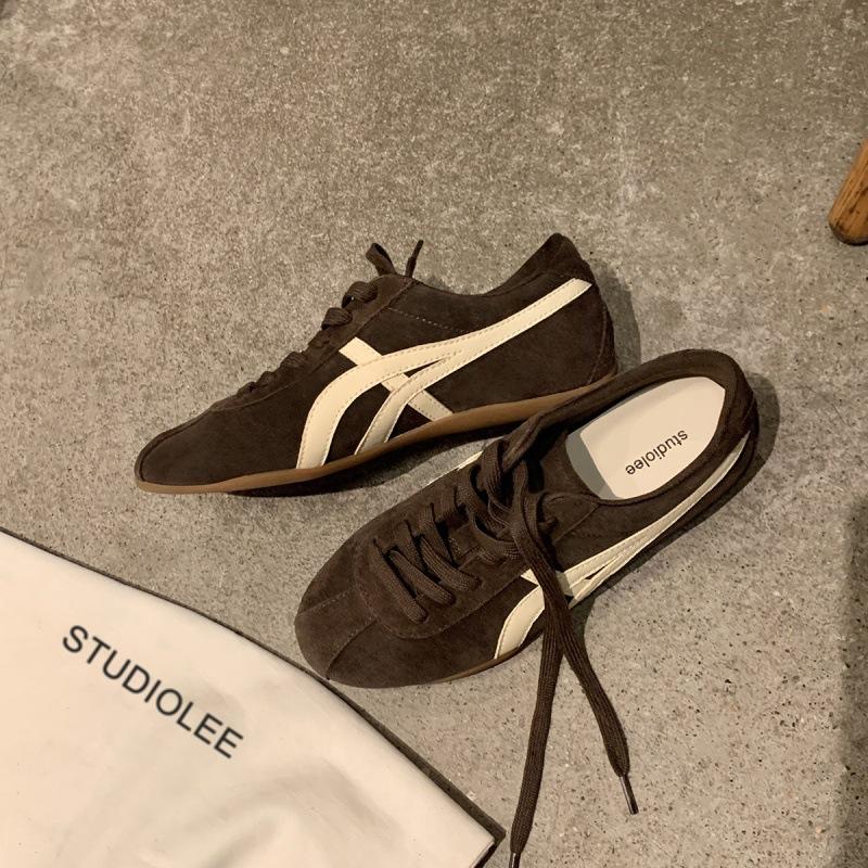 

Cow velvet~ bright-eyed leopard print fashionable contrasting color lace-up versatile college style Forrest Gump shoes women s autumn and winter ca 35 коричневый