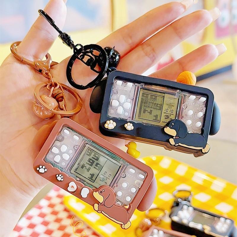 Cartoon Jinnew Dachshund Keychain With Game Machine Design For Casual Use