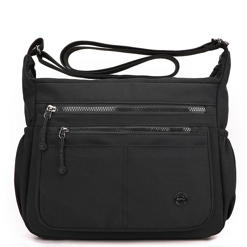 Women's Large Capacity Shoulder Bag Multi-Compartment Lightweight Crossbody Bag