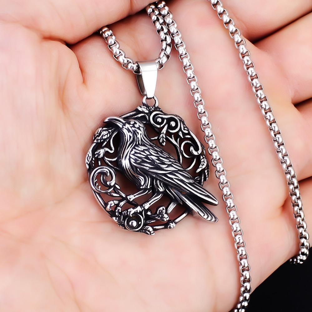 New European and American Retro Necklaces for Men and Women, Fashionable Single-sided Magpie Pendants