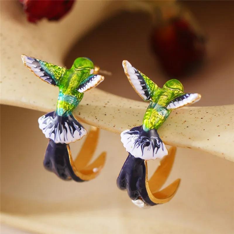 1PC Hummingbird Acrylic Colorful Bird Shape Fashion Necklace for Women Girls Neck Charms Spring Summer Jewelry  Party Gifts