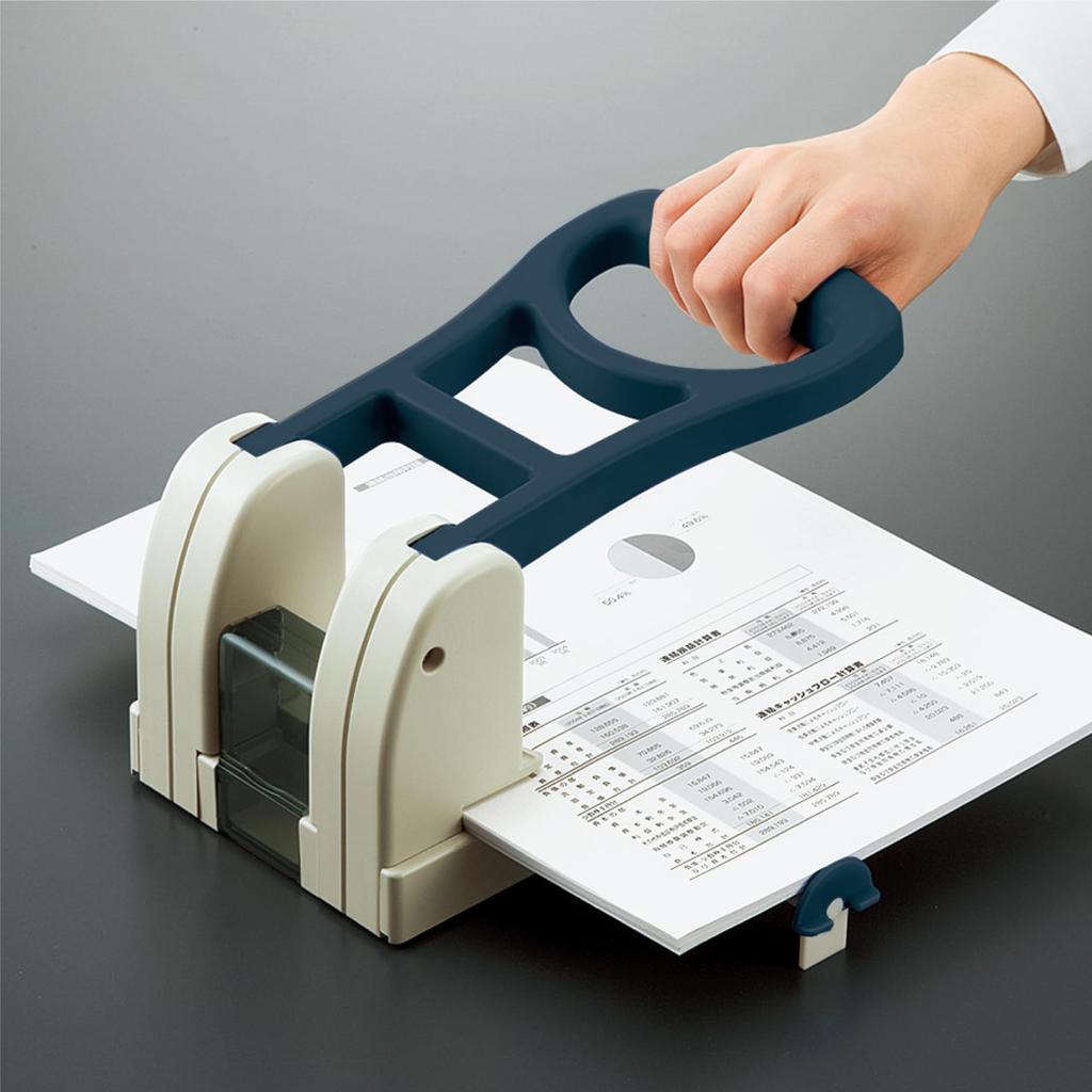 KOKUYO Heavy Duty Large Hole Punch PN-33 2-Hole (70 Sheets)