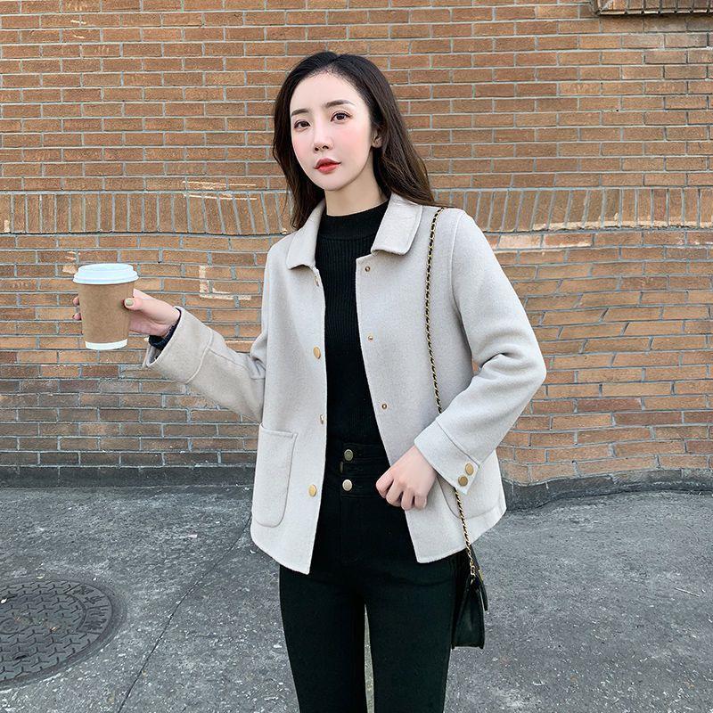 

Women s Slim Fit Short Woolen Coat for Petite Sizes - Versatile Spring/Autumn Style, Off-Season Sale S: 70-99 jin світло-сірий колір