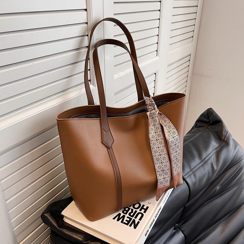 Simple and Large-capacity Bag, Women's New Casual Versatile Bucket Bag, Fashionable Shoulder Tote Bag, One Piece To Pass