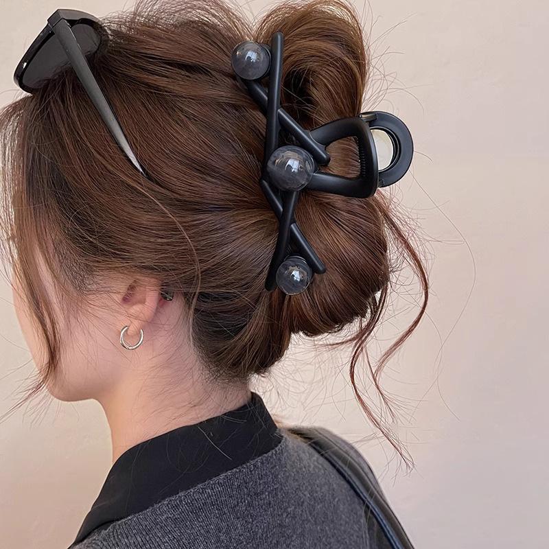 Premium Sense, Smudged Beaded Hair, Grab Clip Temperament, Shark Clip, Large Hairpin, New Women'S Back Head Clip Hair Accessories