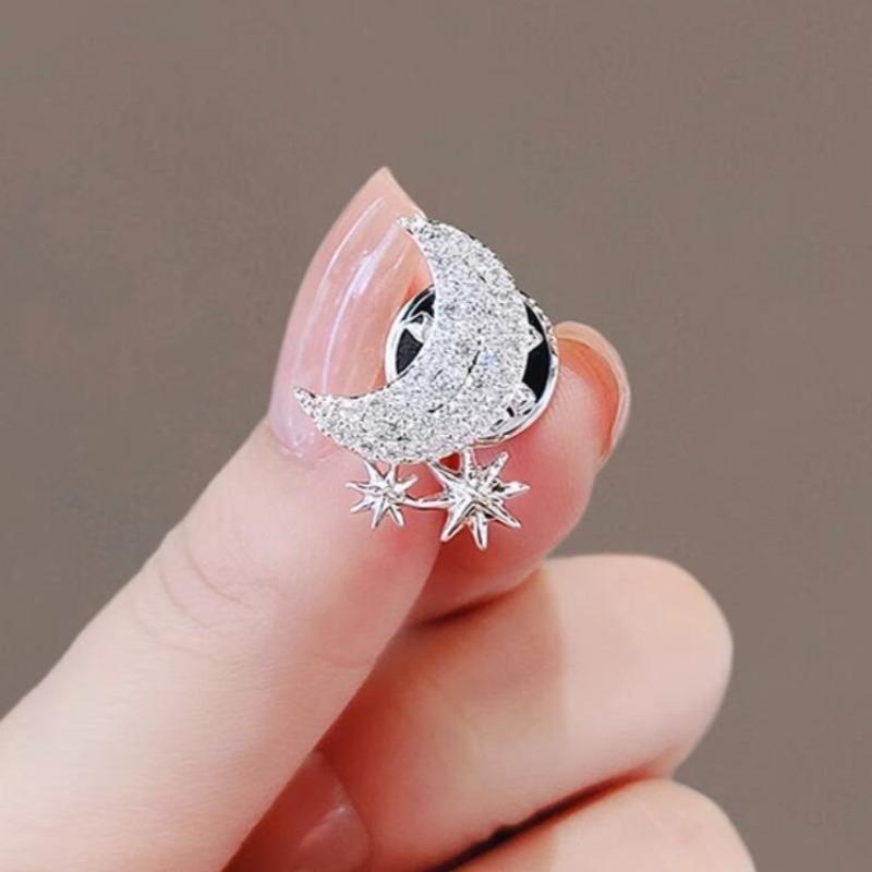 Elegant Rhinestone Moon BroochesFor Women Star Crescent Lapel Pins Clothing Coat Jewelry Party Accessories Gifts