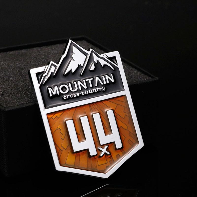 Adesivo per auto 3D Emblema 4x4 Mountain Side Shield Logo Distintivo Decalcomania per baule Adatto per Jeep Wrangler Highlander Car Styling