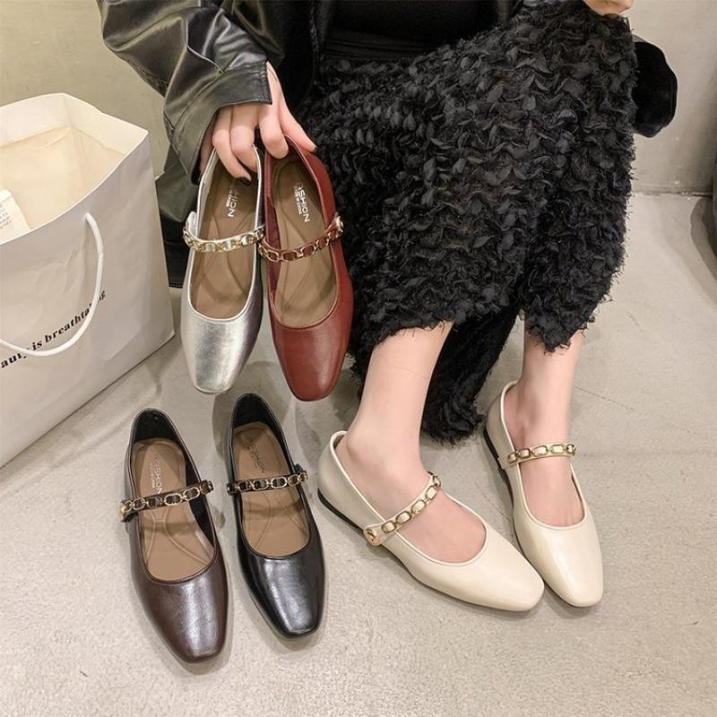 Retro flat-soled small square head shoes autumn new buckle small leather shoes women's temperament single shoes