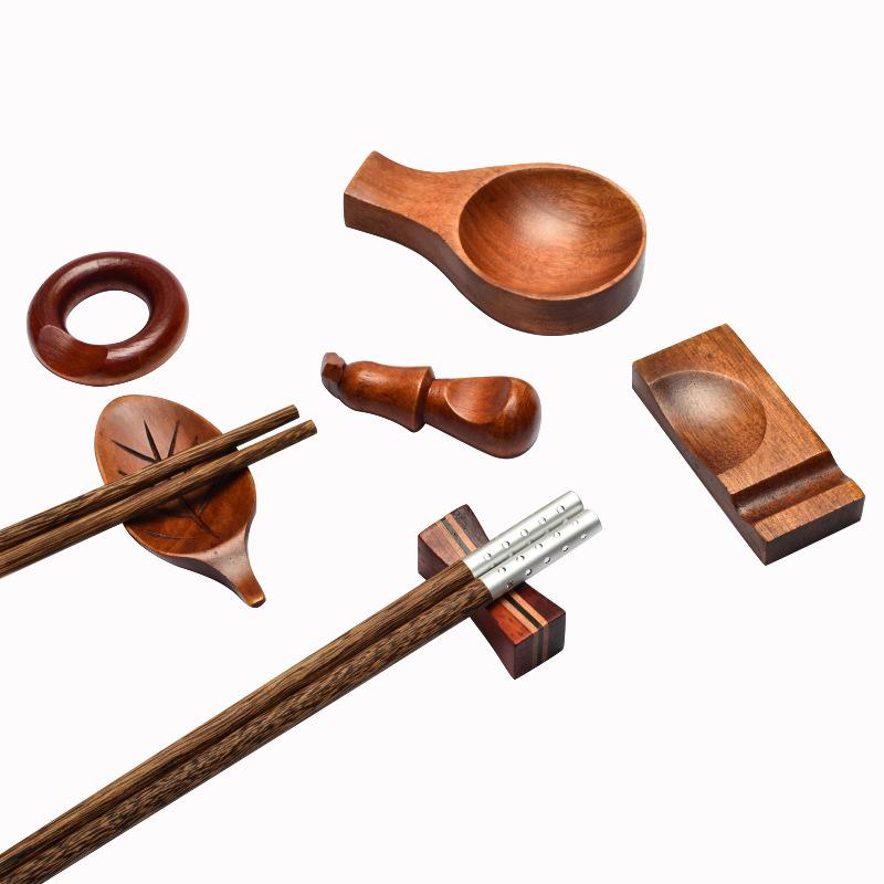 Creative Japanese Chopsticks Holder Wooden Chopstick Pillow Spoon Fork Knife Stand Table Decor Chopstick Rest Tableware Holder