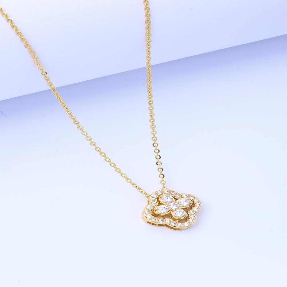 Versatile Lucky Clover Flower Necklace - Luxury Titanium Steel Clavicle Chain