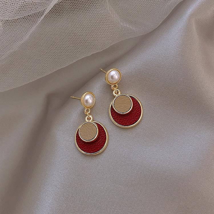 

Модные висячие серьги для женских украшений красный