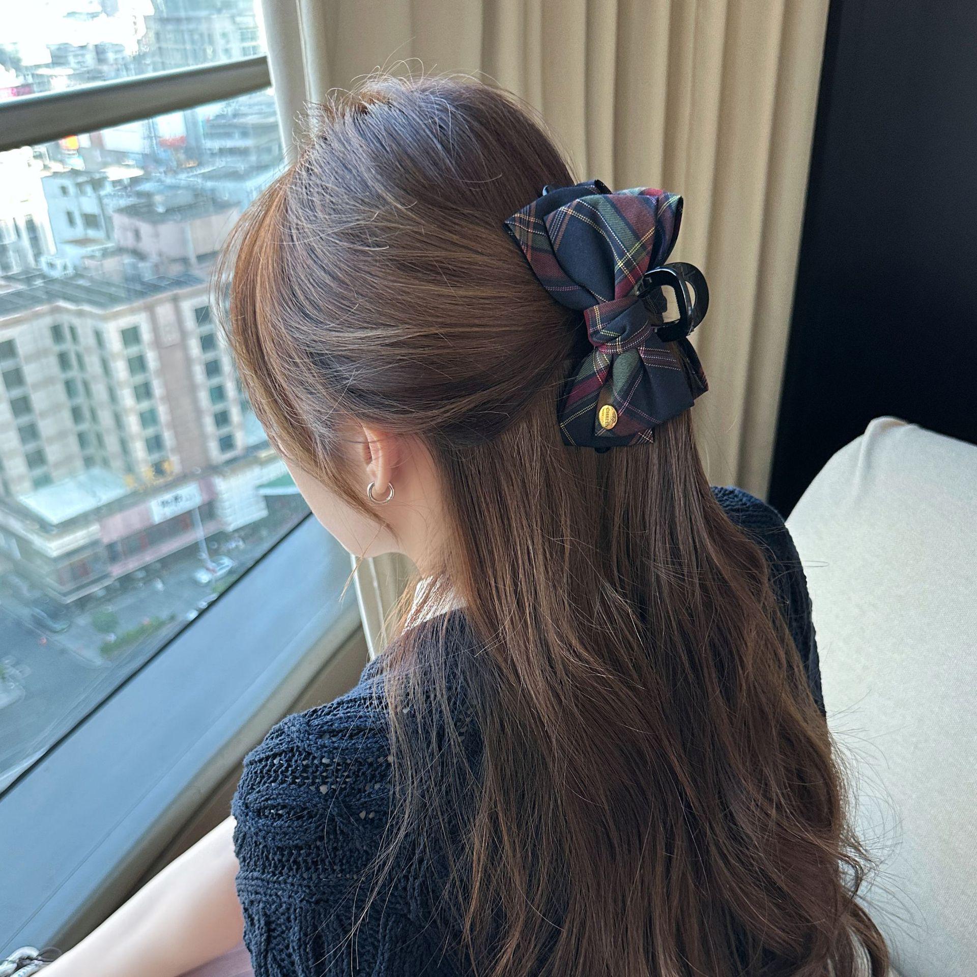 

[Peach Tea] Classic Plaid Bow Shark Hairpin for Women - Autumn/Winter Accessory