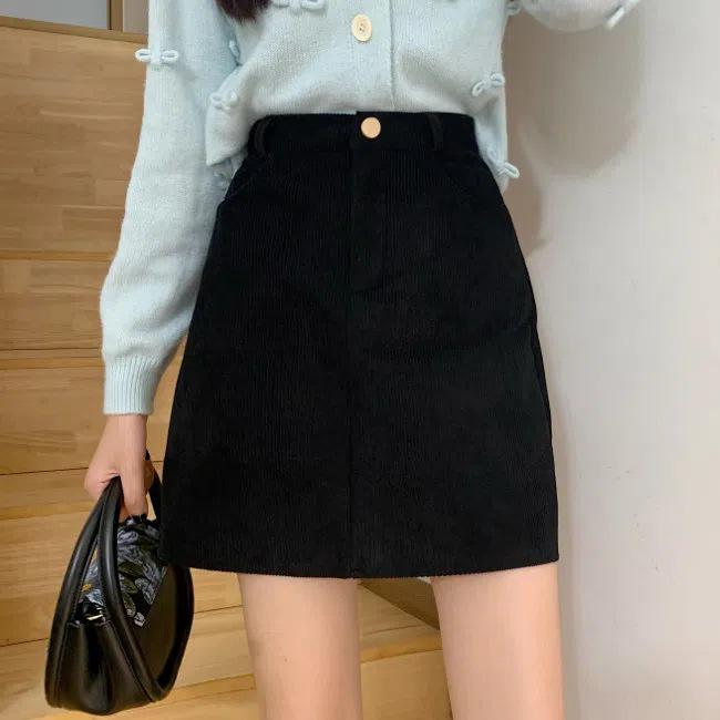 

Plus Size Black Corduroy Midi Skirt: Slimming A-Line Bodycon for Autumn Winter 2XL