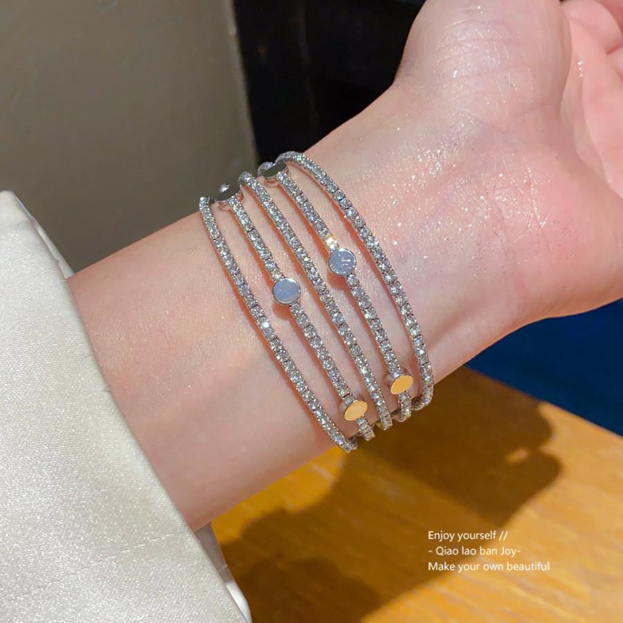 Silver Heartshaped Diamondembedded Minimalist Jewelry For Elegant Occasions