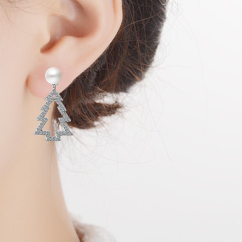 Korean Style Rhinestone Pearl Christmas Tree Stud Earrings: Simple & Versatile