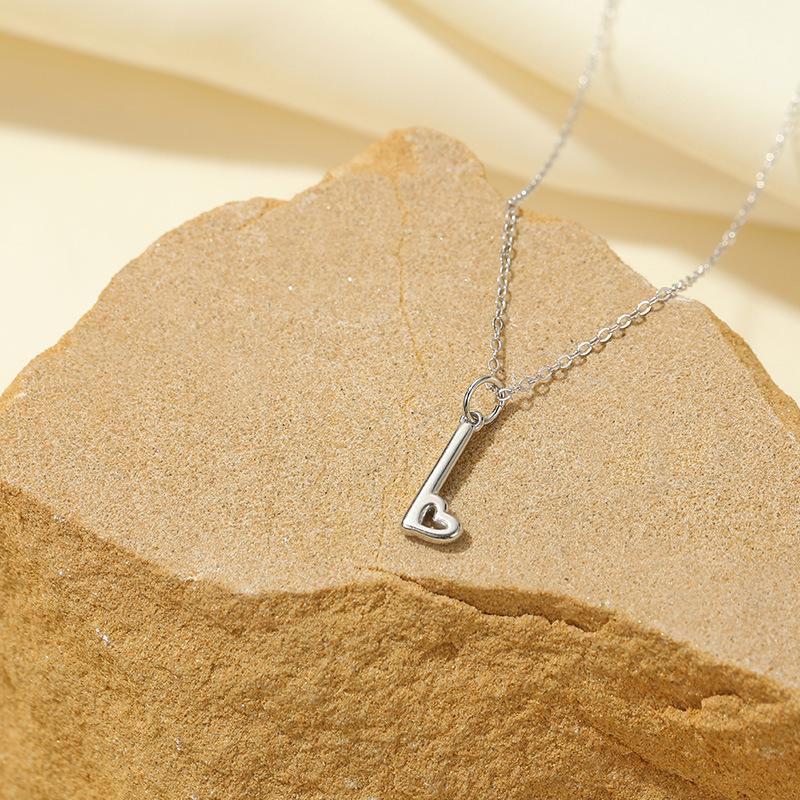 Banyan Tree S925 Silver English Letter Pendant Necklace - Simple, Elegant Style for Mother's Day