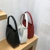 Niche Personalized Design, Retro Texture, Exquisite Classic Handheld Women'S Bags, Minimalist Women'S Bags, And Small Underarm Bags.