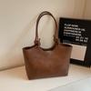 Retro High-appeal Underarm Bag, Large-capacity Commuter Bag, Simple Single-shoulder Tote Bag