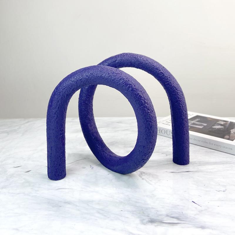 

Современный минималистский скандинавский минималистский геометрический пескоструйный узелковый орнамент модель дома офис продаж кабинет гостиная мягкие украшения