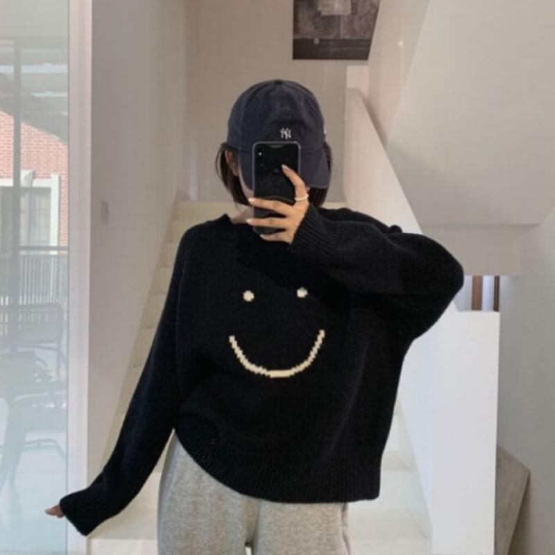 New Arrivals Open Run Women Loose Fit Smile Round Neck Long Sleeve Knitwear