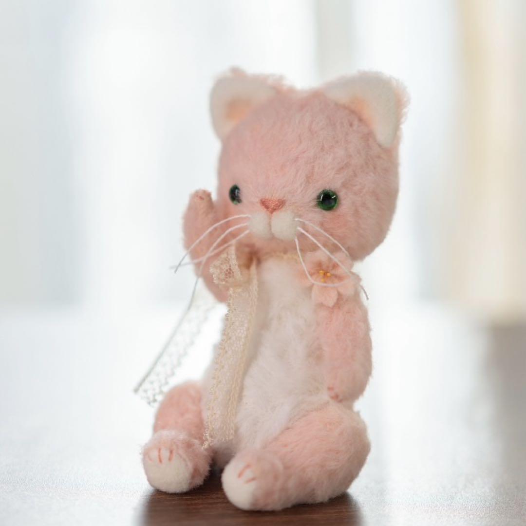

[USED] Cherry Blossom Kitten Cat Plush Toy Handmade Teddy Bear by an Overseas Artist