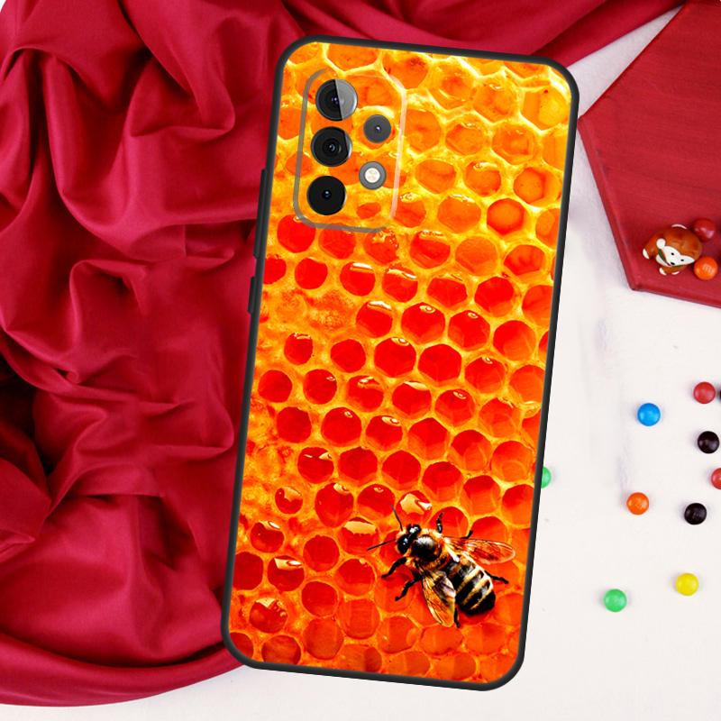 

Golden Honeycomb Honey Bee For Samsung Galaxy A52 A32 A22 A54 A14 A16 A26 A36 A56 A55 A35 A05 A06 A15 A53 A33 A13 Case Samsung A13 4G
