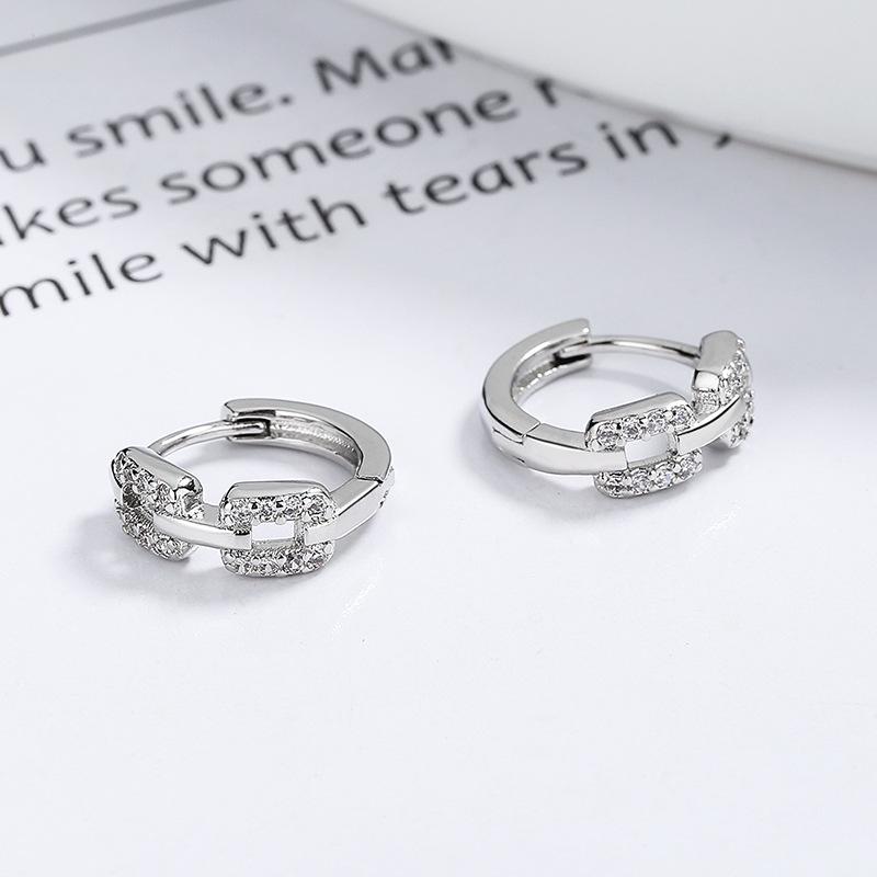 Diamond-Inlaid Geometric Chain Earrings: Trendy, Simple, Versatile, and Perfect for Sleeping Without Removal - Summer Fashion for Women.