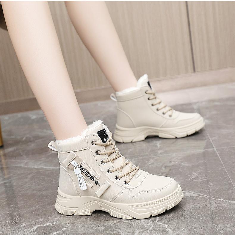 Winter New British Student Thick Soled Plush Cotton Shoes for Height Raising Street Photography Women's Shoes