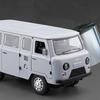 1/18 UAZ Traveler MPV Alloy Van Car Model Diecast Metal Off-road Vehicles Car Model Simulation Sound and Light Children Toy Gift