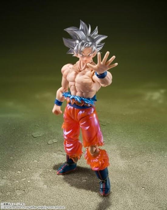 TAMASHII NATIONS S.H.Figuarts Son Goku Ultra Instinct - Limit Breaker Ca. 140 mm PVC ABS lackiert bewegliche Figur.