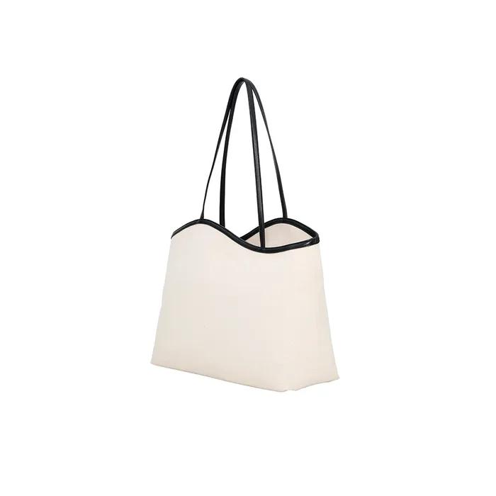 [Worn by Hyomin] Heart Bag - Canvas Black