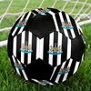 Pallone da Calcio Indoor Newcastle United Colorato Per Tutte le Età Misura 5 Cucito a Macchina PVC Pronto per la Competizione Resistente Alto Rimbalzo