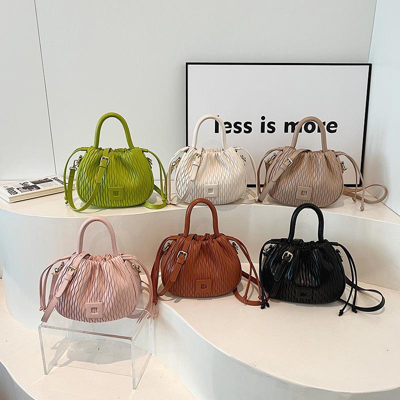 Сумка-ведро в стиле ретро — фото 7