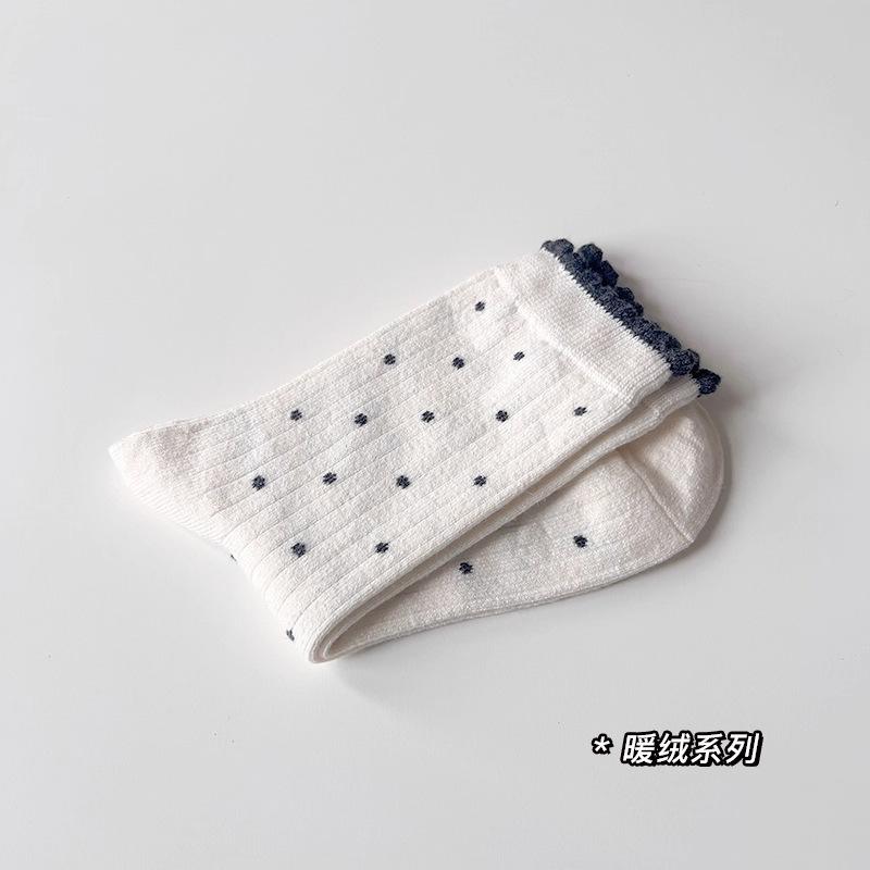 Retro Floral Wool Medium Tube Socks Women'S Autumn And Winter Warm Japanese Sweet Bow Stacking Socks Fungus Lace Cotton Socks