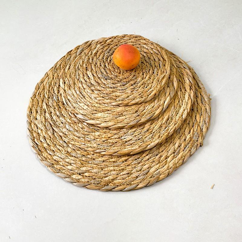 Natural Woven Grass Heat Resistant Trivet Dining Table Kitchen Pot Pad Round Non-Slip Coaster Set