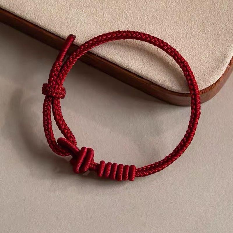 

Новое поступление Бусины Нанизывание Красная веревка Плетение Восьмипрядное плетение Браслет Женский Золото DIY Аксессуары Пара Красный Наручный ремешок Год рождения Мужской Wine red rope hand rope 14-17cm]