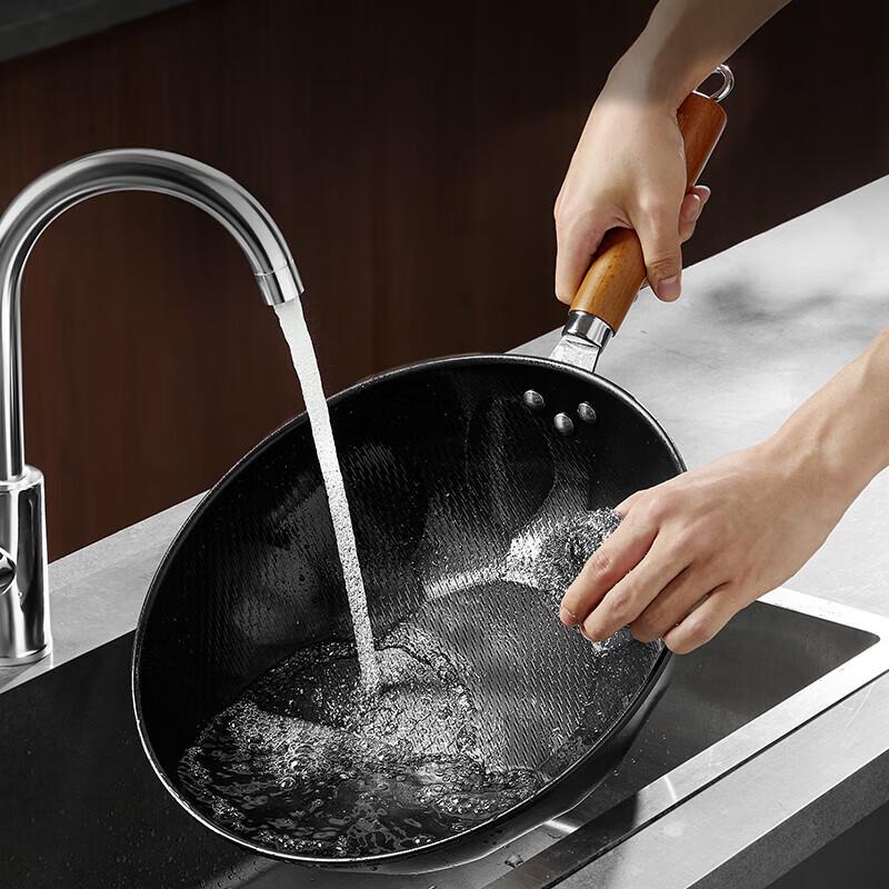 Cooker King Premium Iron Stir-Fry Wok with Lid (32cm)