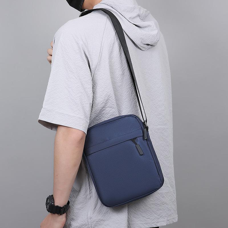 Unisex Crossbody Bag – Lightweight Compact Shoulder Bag with Phone Pocket for Men & Women