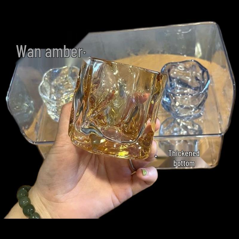 Шикарный стакан для воды из крученого янтарного стекла