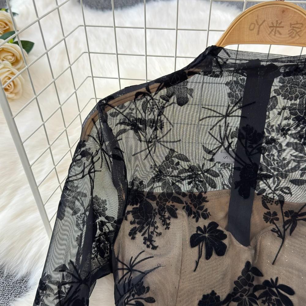 Abito in maglia sottile stampato in velluto sexy francese per le donne Abiti lunghi da banchetto a sirena in rete con maniche svasate eleganti estive