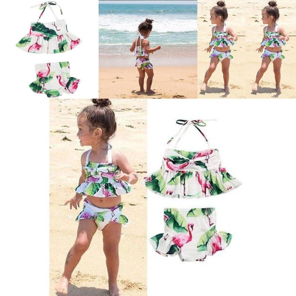 Charmantes 2-teiliges Mädchen-Bikini-Set mit Rüschen und Blumenmuster, mit entzückendem Flamingo-Design