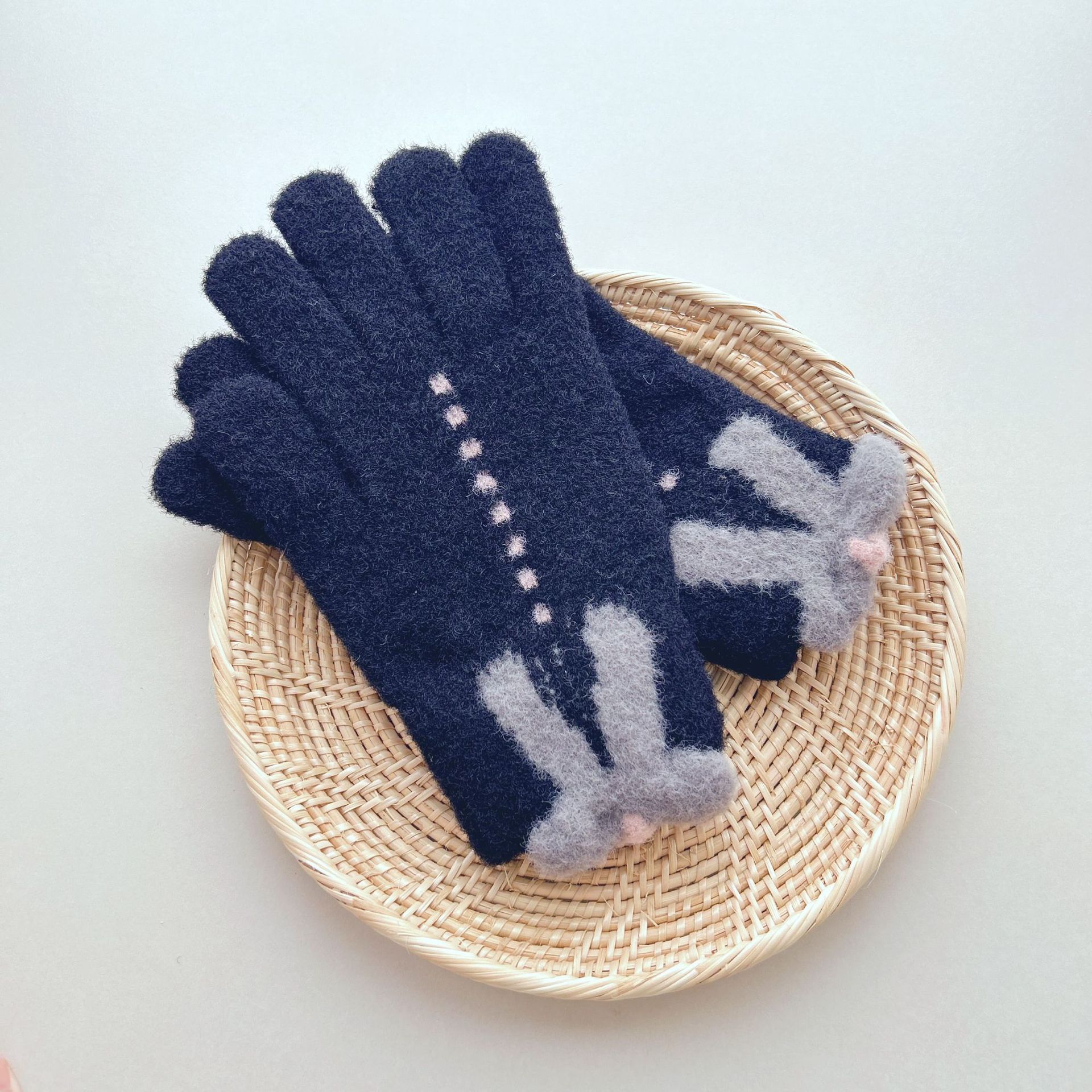 

Новые мультяшные перчатки с бантом в корейском стиле, с пятью пальцами, взрослые, утепленные, ветро- и холодозащитные, зимние, полнопалые, с сенсорным экраном, для мужчин и женщин, для велоспорта One Size