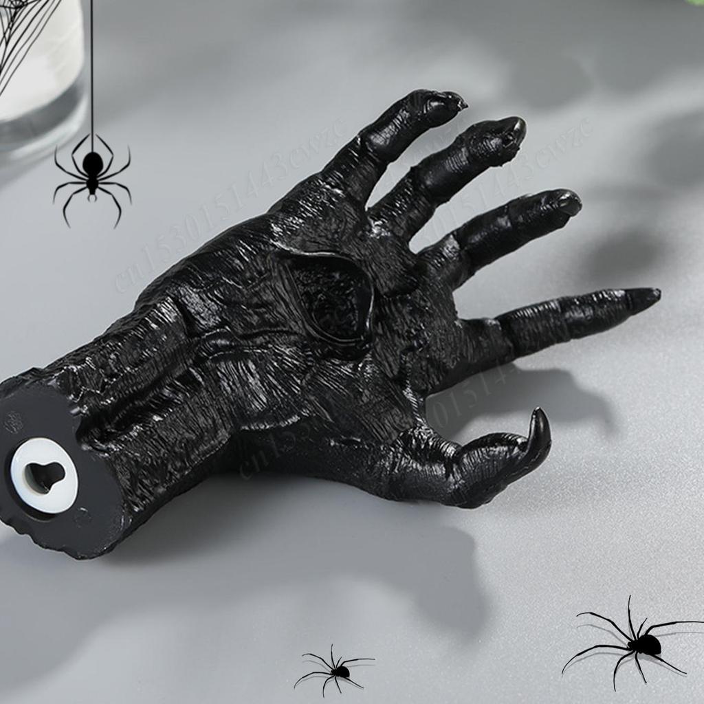 Halloween Resin Demon Claw Hook Craft Ghost Hand Ornament Bracket Halloween Decorations Demon Claw for Party Haunted House Prop