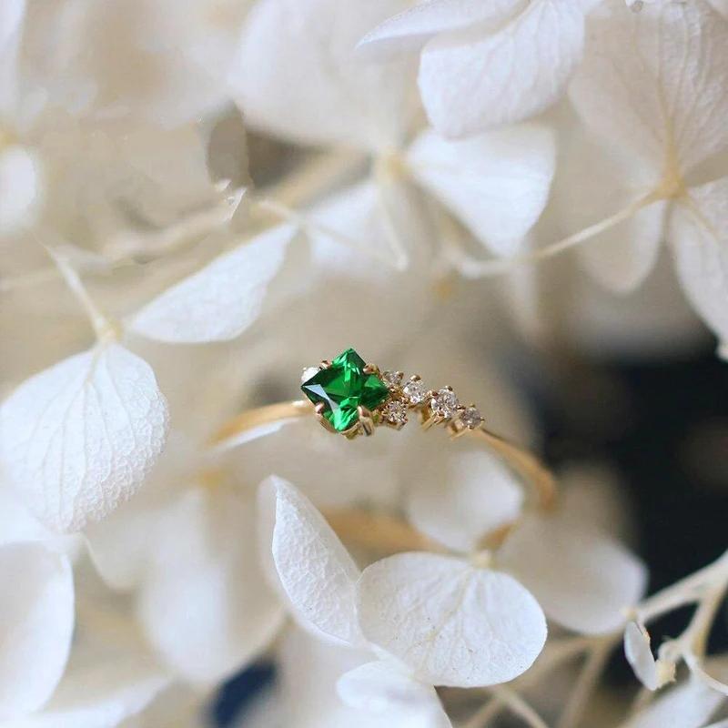 Aesthetic Green Cubic Zirconia Rings for Women Newly Designed Wedding Band Accessories Temperament Female Jewelry Bulk