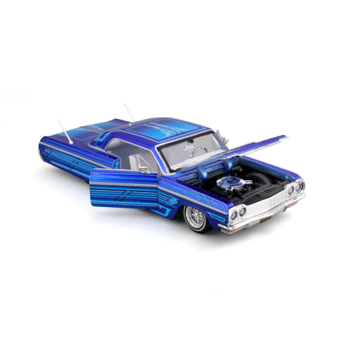 Maisto 1/26 Scale Chevrolet Impala 1964 Blue Custom Lowrider Diecast Model Car (Finished Product) 32547