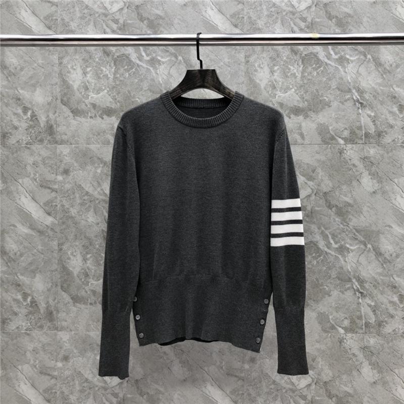 TB Jesień/Zima Unisex Sweter Dzianinowy z Okrągłym Dekoltem i Trzema Guzikami