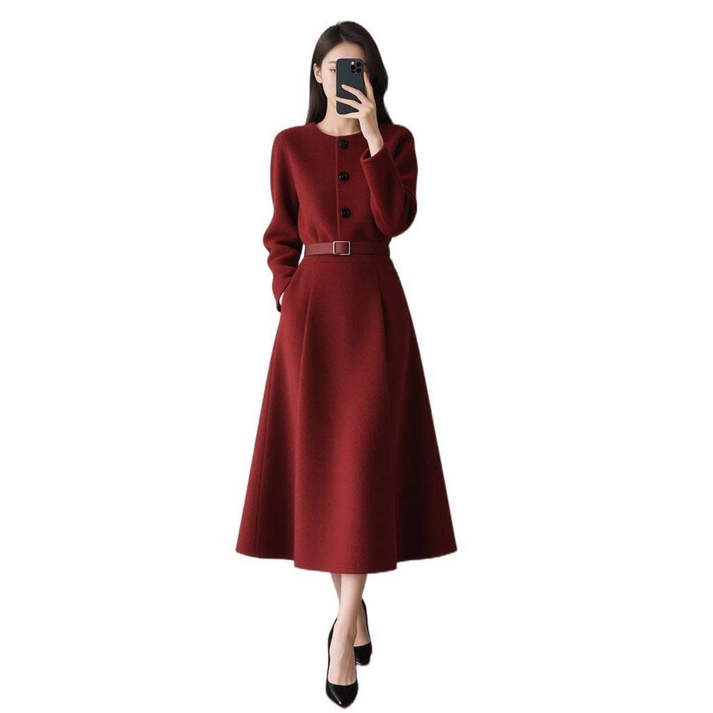 2026 Elegant French Woolen Dress: Chic Mid-Length, Waist-Cinching Design for Spring/Autumn.