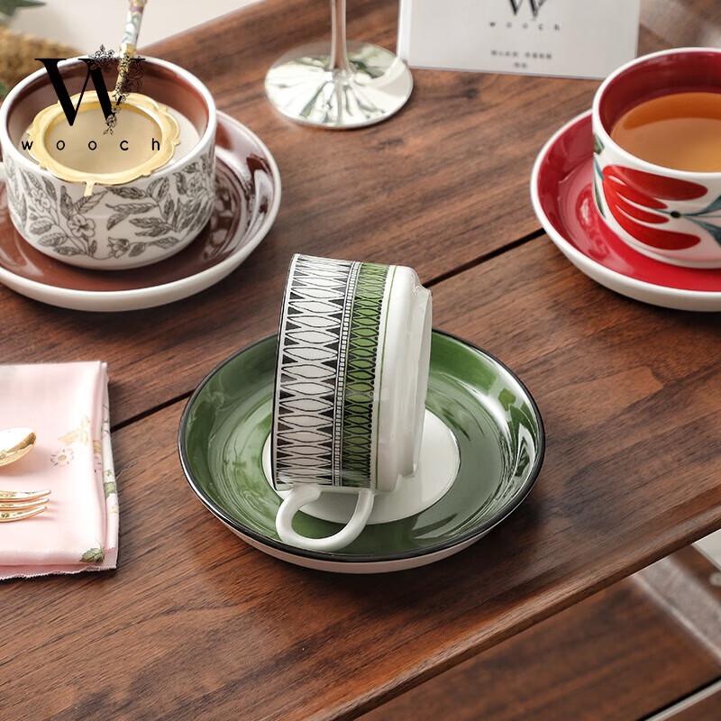 WOOCH Elegantes Keramik-Tassen- und Untertassen-Geschenkset