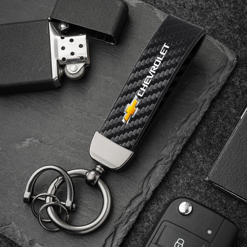 Car Keychain Carbon Fiber Leather Auto Key Ring Pendant For Chevrolet Cruze Onix Bolt Captiva Sail Aveo Spark Tahoe Tracker Z71