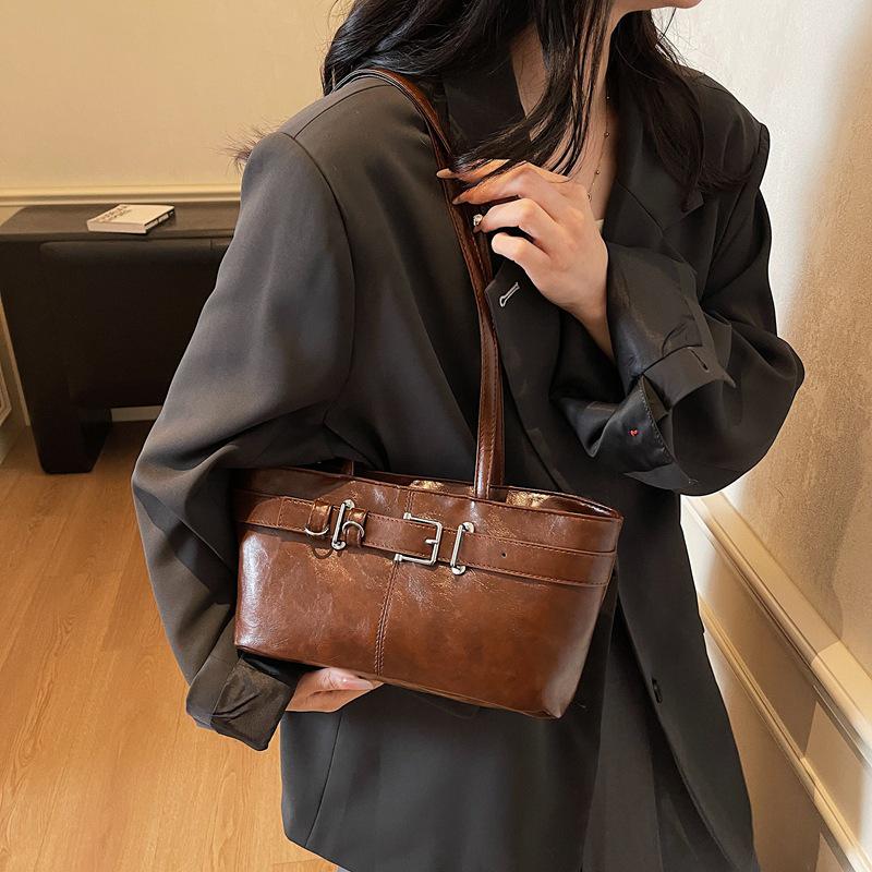 Women's Retro Large Capacity Tote - Autumn/Winter 2025 Versatile Shoulder & Underarm Bag for Fashion & Commute